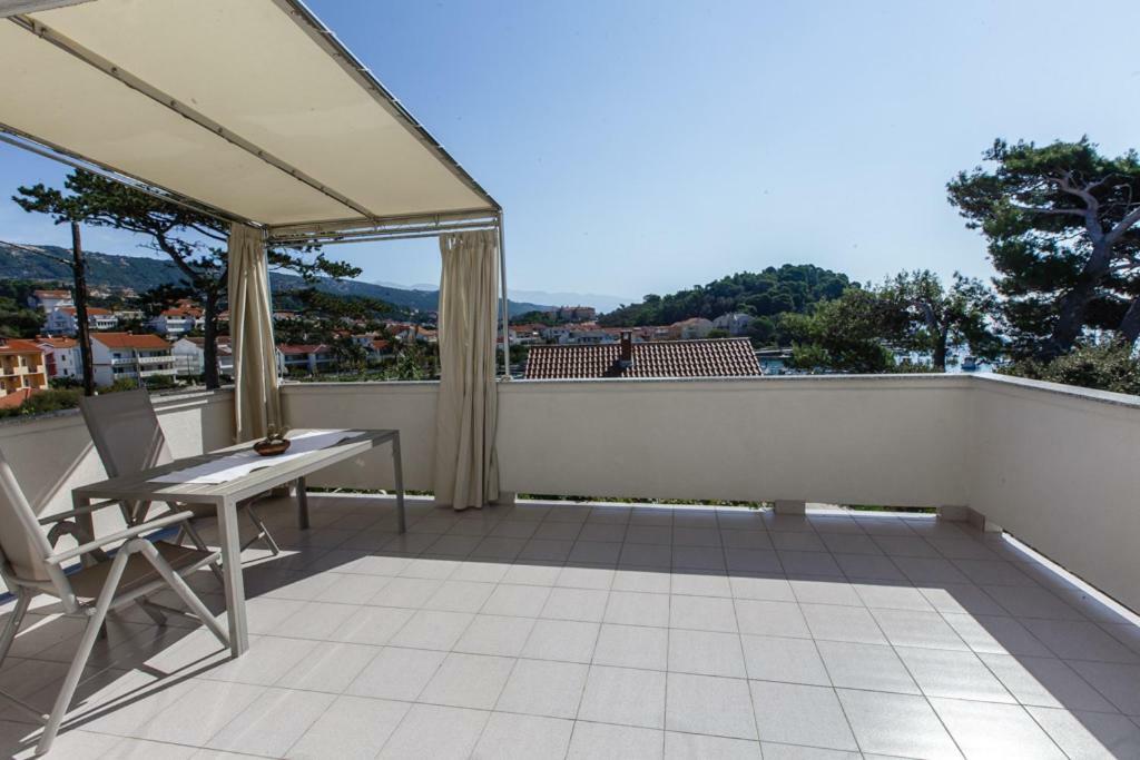 Apartments Maris Rab Town Extérieur photo